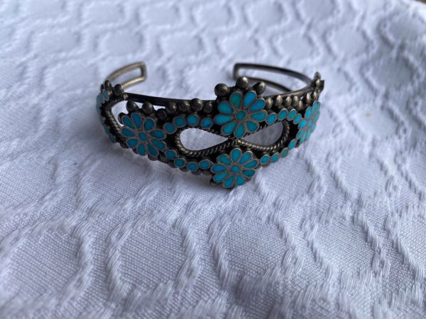 Vintage Zuni Matthew And Rosemary M&R Signed Sterling Turquoise flush inlay flower cuff bracelet - Image 2