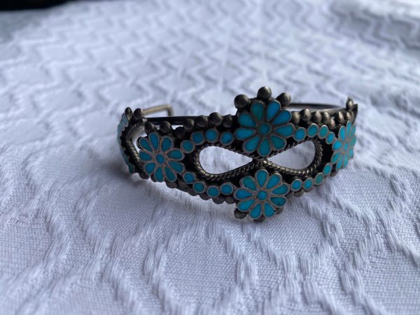Vintage Zuni Matthew And Rosemary M&R Signed Sterling Turquoise flush inlay flower cuff bracelet - Image 8