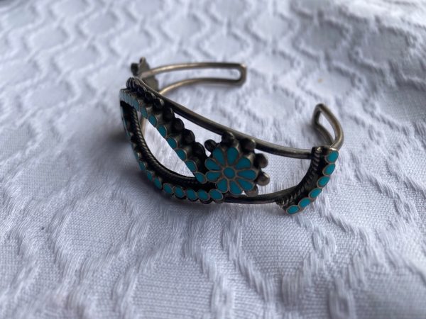 Vintage Zuni Matthew And Rosemary M&R Signed Sterling Turquoise flush inlay flower cuff bracelet - Image 3