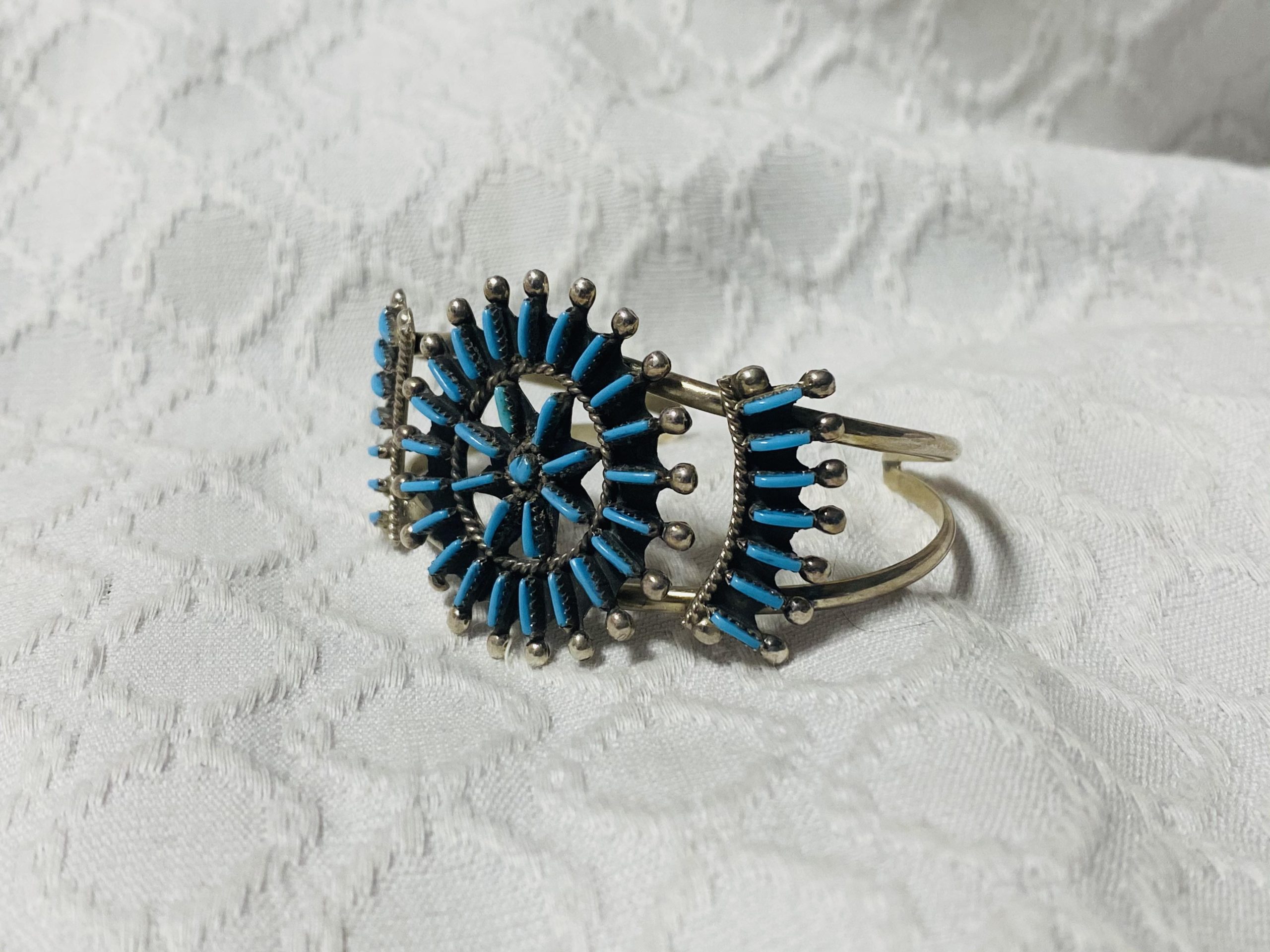 Vintage Zuni Native American Needlepoint Coral Cluster Sterling Silver Bracelet Vintage Zuni Native American Needlepoint Coral Cluster Sterling Silver Bracelet