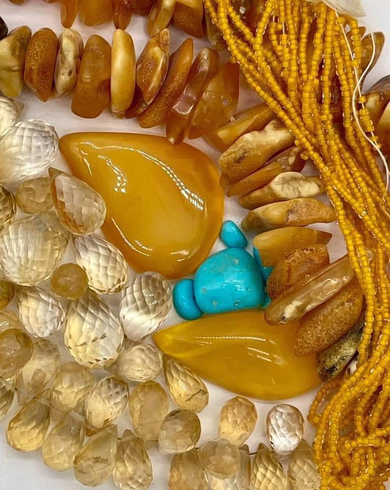Zuni Jovanna Poblano Signed Citrine, Amber & Turquoise Beaded Bird Necklace 49/ - Image 2